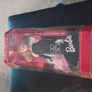 VINTAGE Barbie " Solo in the spotlight" collectors doll.